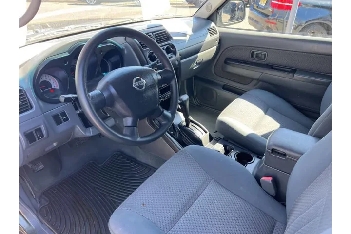$3999 : 2004 Xterra SE image 10