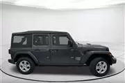 $24999 : Pre-Owned 2019 Wrangler Unlim thumbnail