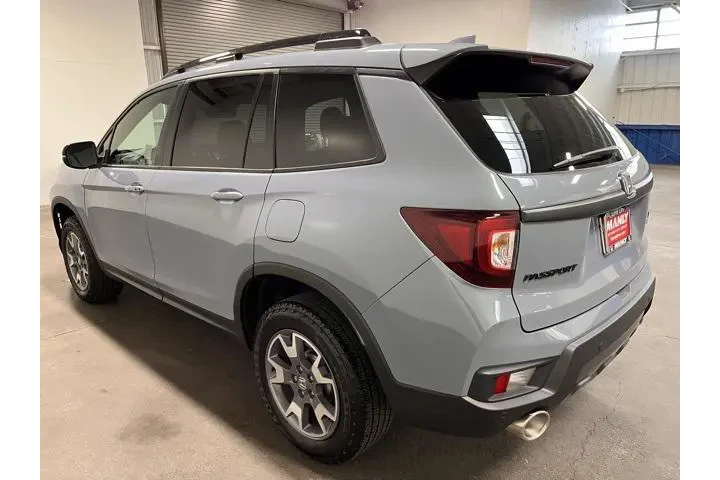$32934 : Honda Passport 2022 AWD Trai image 5
