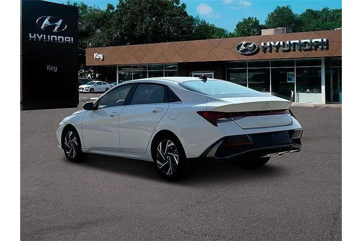 $27530 : Hyundai ELANTRA Hybrid 2025 image 5