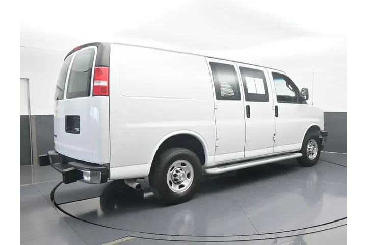 $31780 : Chevrolet Express 2024 2500 image 6