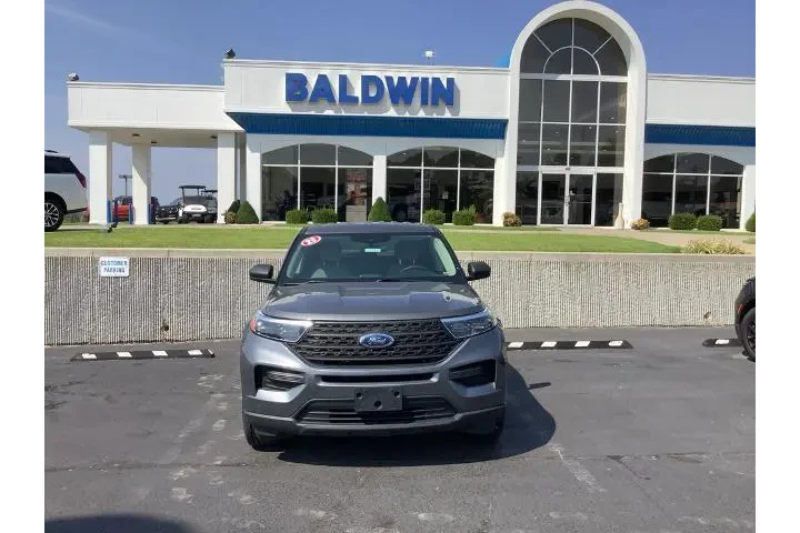 $36950 : Ford Explorer 2023 AWD XLT 4 image 2