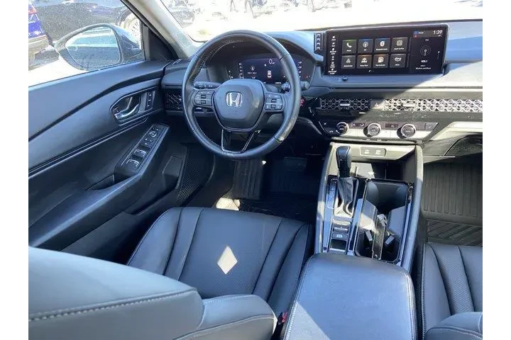 $27487 : Honda Accord Hybrid 2025 EX- image 10