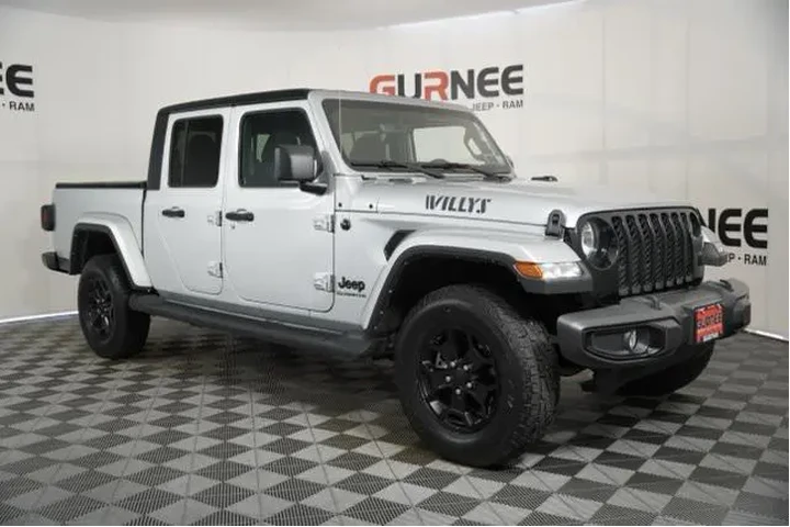 $29887 : Jeep Gladiator 2022 4x4 Will image 2