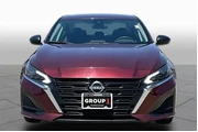 $21538 : Nissan Altima 2024 2.5 SV 4d thumbnail