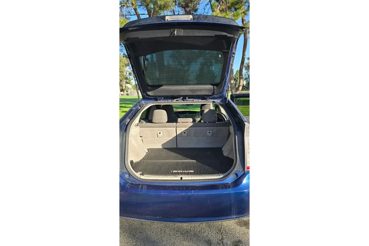 $3800 : Toyota Prius 2010 image 4