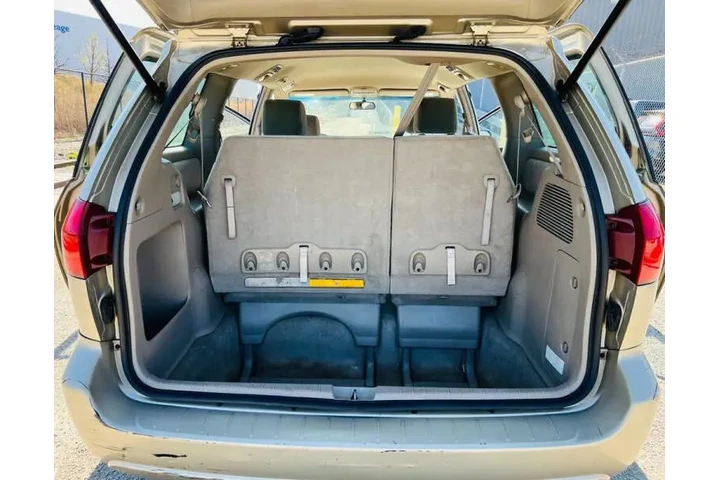 $5799 : 2004 Sienna LE 8 Passenger image 8