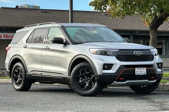 $33819 : Ford Explorer 2022 AWD Timbe image 2