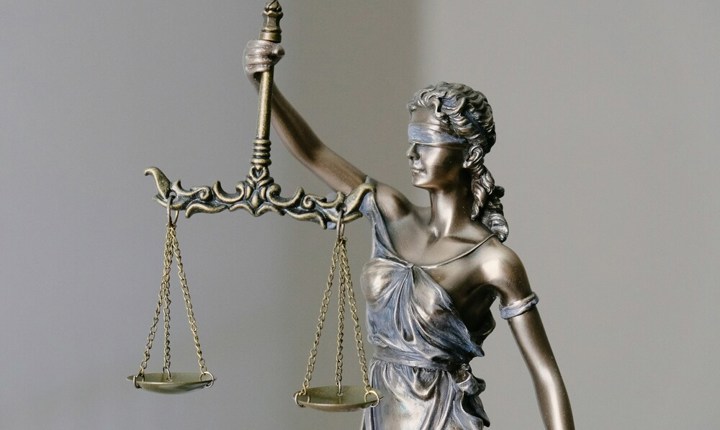 Escultura de la imagen de la justicia