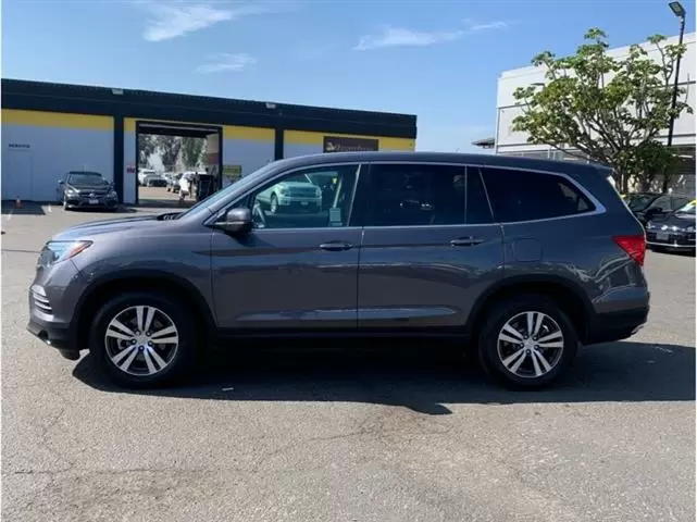 $3000 : 2018 Honda Pilot EX Sport Util image 1