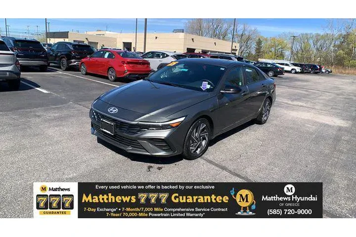 $18677 : Hyundai ELANTRA 2025 SEL Spo image 1