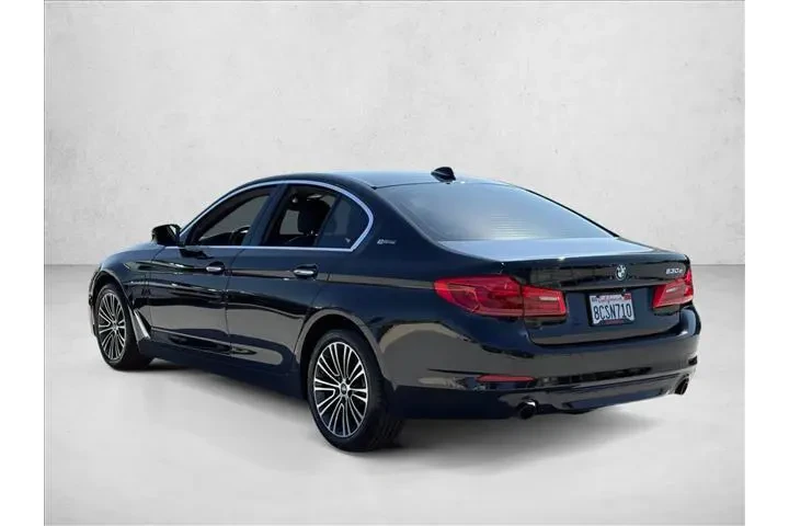 $13699 : BMW 5 Series 2018 530e iPerf image 8