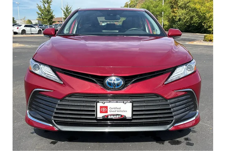 $27997 : Gold Certified2022 Camry Hybr image 8