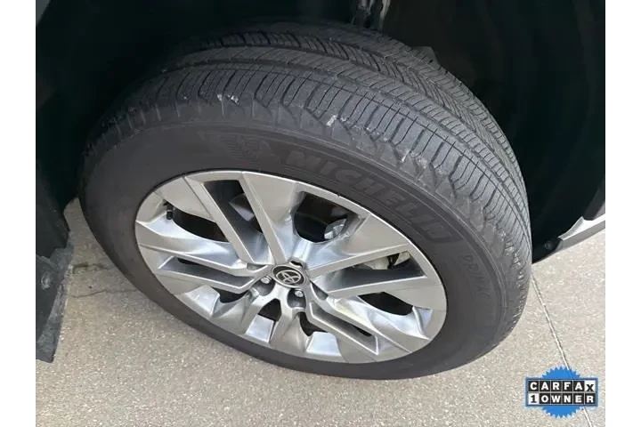 $36935 : Toyota RAV4 2025 AWD XLE Pre image 10