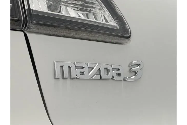 $9975 : Mazda Mazda3 2013 i SV 4dr S image 6