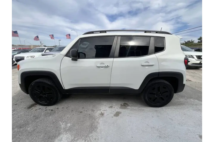 $8500 : 2018 Renegade Sport image 5