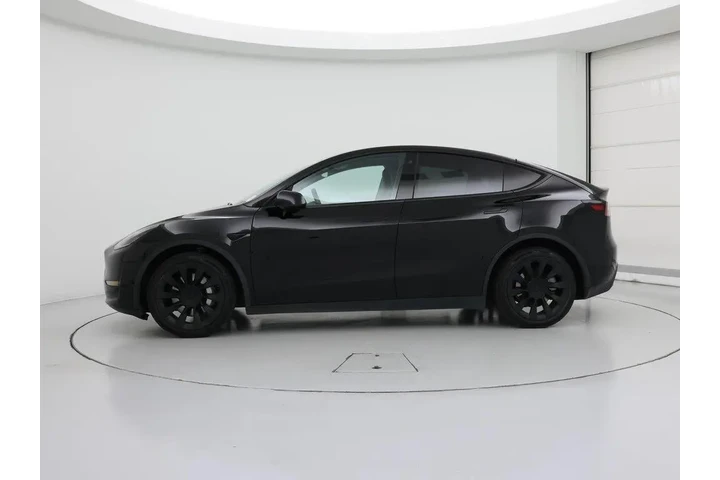 $26998 : Tesla Model Y 2022 AWD Long image 3