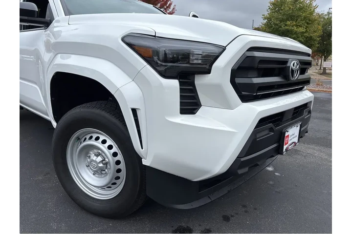$28000 : 2024 Tacoma 2WD SR image 7