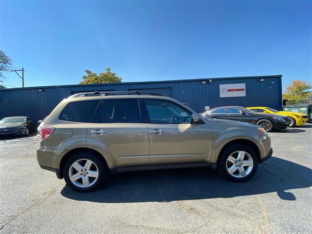 $7988 : 2009 Forester 2.5 X Premium, image 8