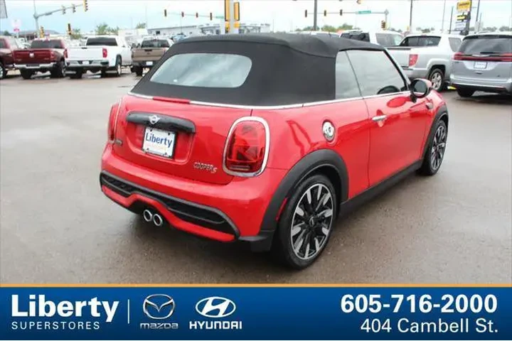 $30499 : MINI Convertible 2024 Cooper image 3
