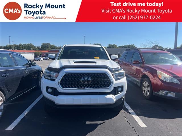 $35991 : PRE-OWNED 2018 TOYOTA TACOMA image 2