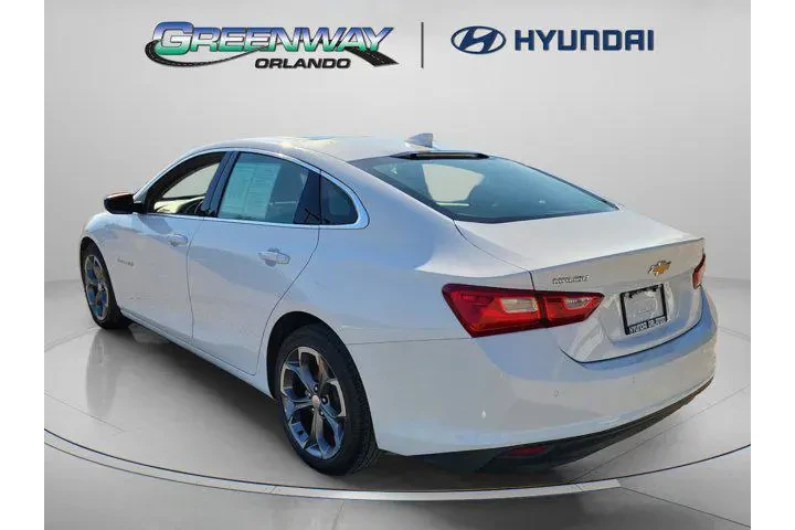 $16933 : Chevrolet Malibu 2024 LT 4dr image 3