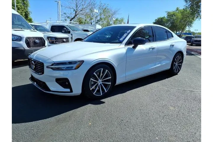 $26826 : Volvo S60 2022 B5 Momentum 4 image 8