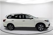 $9732 : Pre-Owned 2017 Pathfinder SV thumbnail