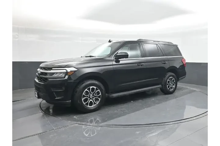 $38618 : Ford Expedition 2024 4x2 XLT image 1