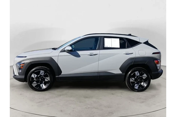 $21901 : Hyundai KONA 2024 AWD SEL 4d image 2
