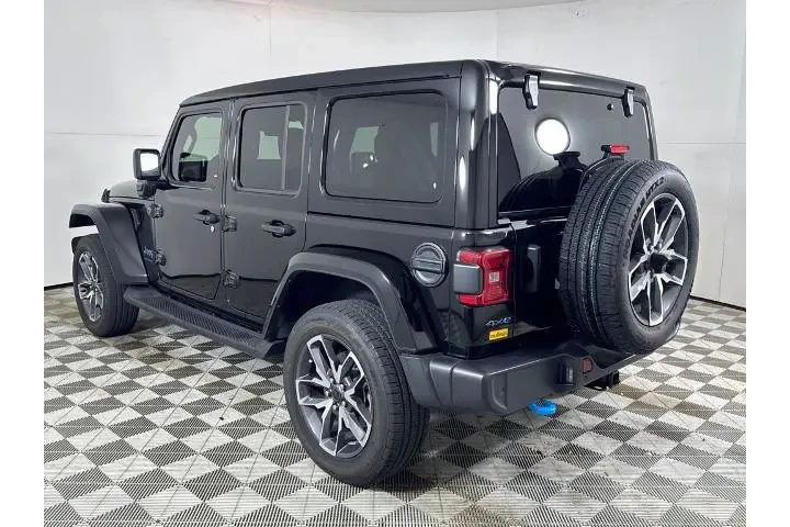 $33900 : Jeep Wrangler 2024 4x4 Willy image 6