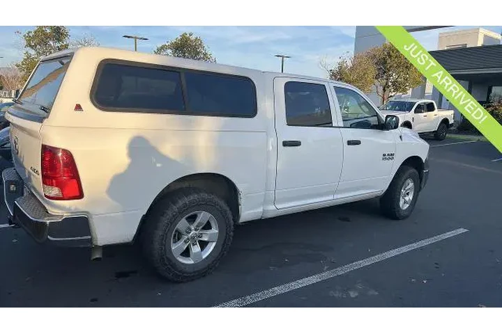 $20888 : Ram 1500 2018 4x4 Express 4d image 1