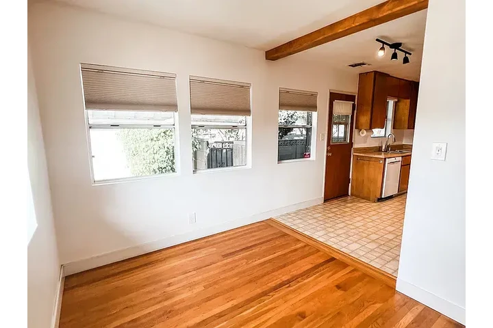 $1000 : Move in ready home image 1
