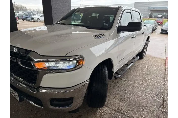 $33877 : Ram 1500 2025 4x4 Tradesman image 2