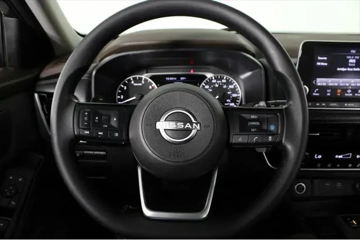 $19680 : Nissan Rogue 2022 SV 4dr Cro image 10