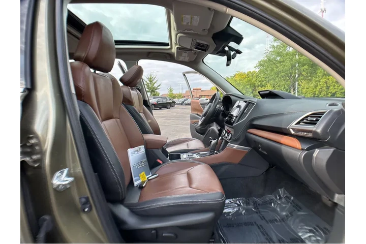 $33979 : 2023 Forester Touring image 5