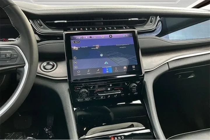 $30076 : Jeep Grand Cherokee 2023 4x4 image 6