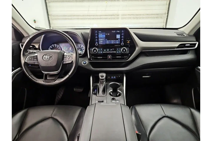 $30998 : Toyota Highlander 2022 XLE 4 image 9