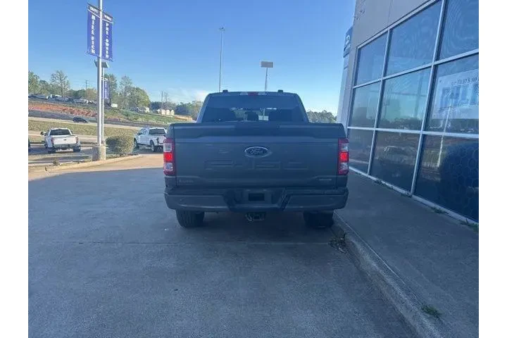 $30988 : Ford F-150 2022 4x2 XL 4dr S image 8