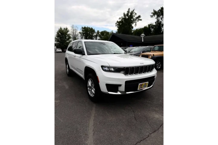 $23995 : 2021 Grand Cherokee L Laredo image 6
