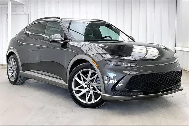 $32990 : Genesis GV60 2024 AWD Advanc image 1