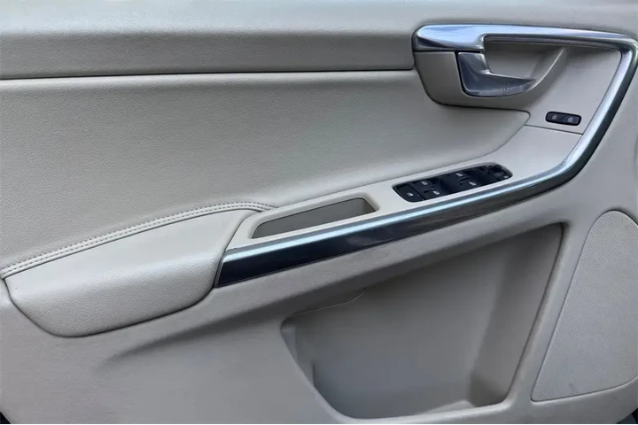 $12999 : Volvo XC60 2015 T6 Drive-E 4 image 10