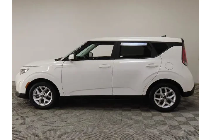 $18845 : Kia Soul 2024 S 4dr Crossove image 10