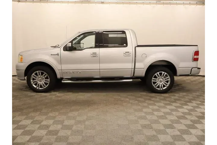 $12947 : Lincoln Mark LT 2007 4dr Sup image 7