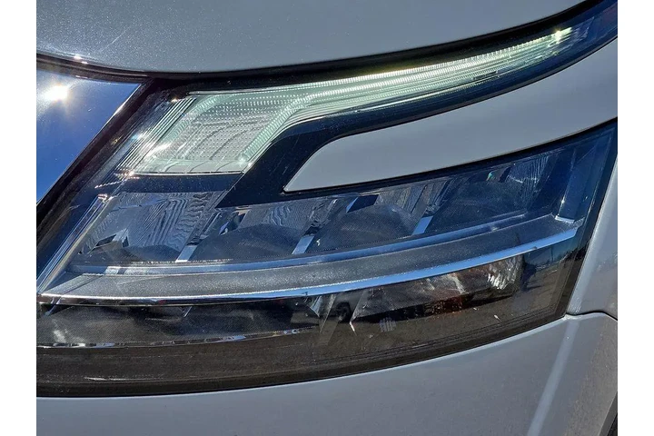 $39395 : Nissan Pathfinder 2024 Plati image 8