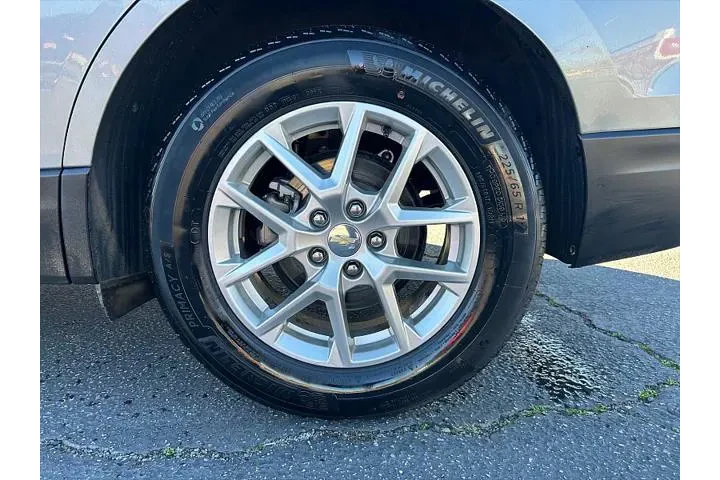 $20900 : Chevrolet Equinox 2023 LT 4d image 10