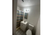 $1250 : Cuarto con baño thumbnail