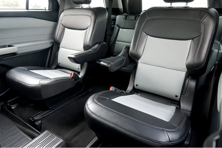 $17990 : 2023 Explorer XLT image 10