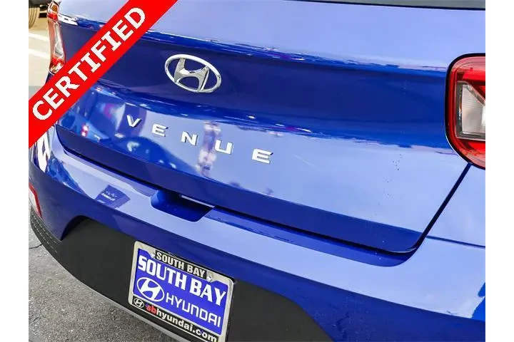 $15195 : Hyundai VENUE 2023 SEL 4dr C image 7