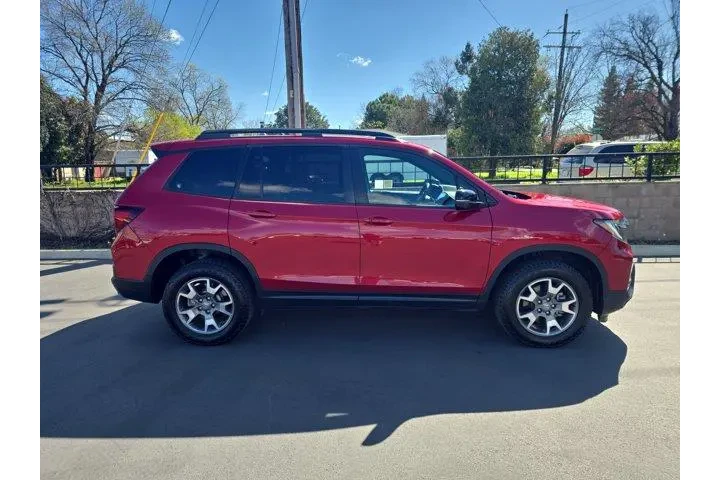 $31995 : Honda Passport 2023 AWD Trai image 3